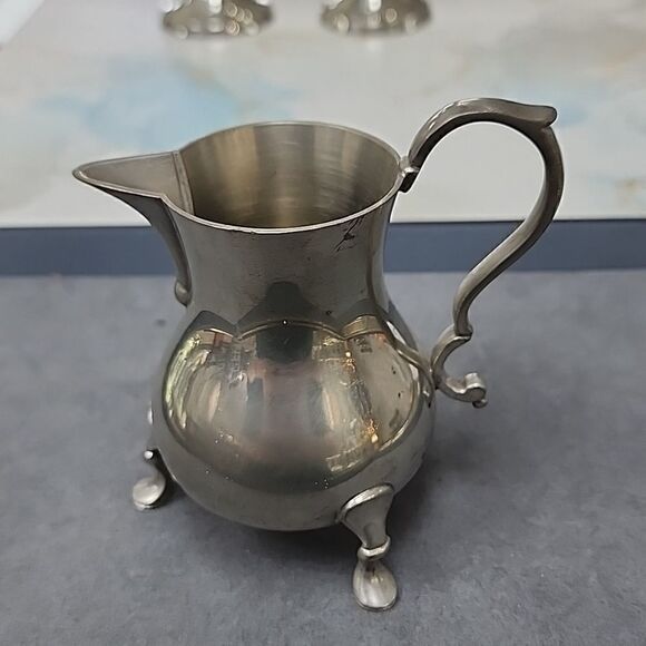 Vintage Colonial Williamsburg Stieff Pewter Footed Creamer - Picture 1 of 2